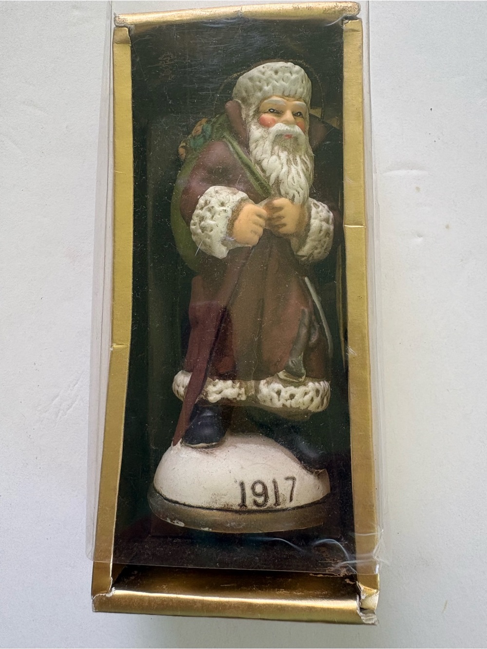 Vintage-Style 1917 Red Santa Figurine Holiday Decoration memories of Santa